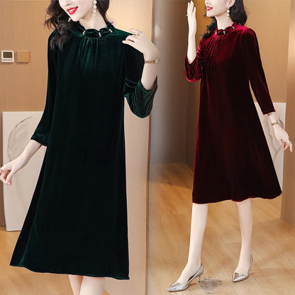 Elegance Redefined: Timeless Velvet Dress for Autumn